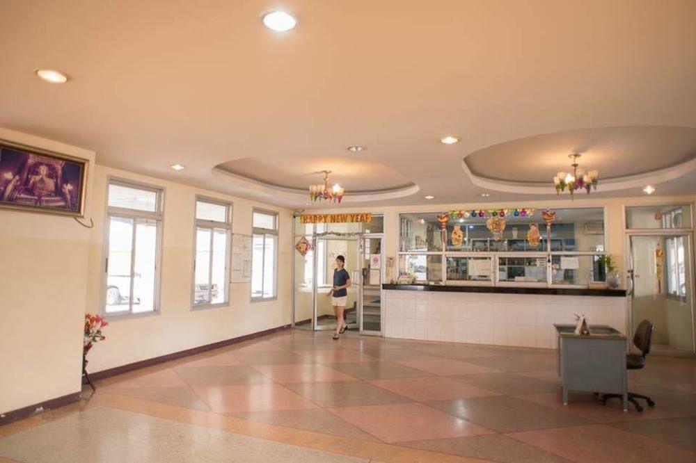 The Grand Raewadee Aparthotel Nonthaburi Exteriör bild